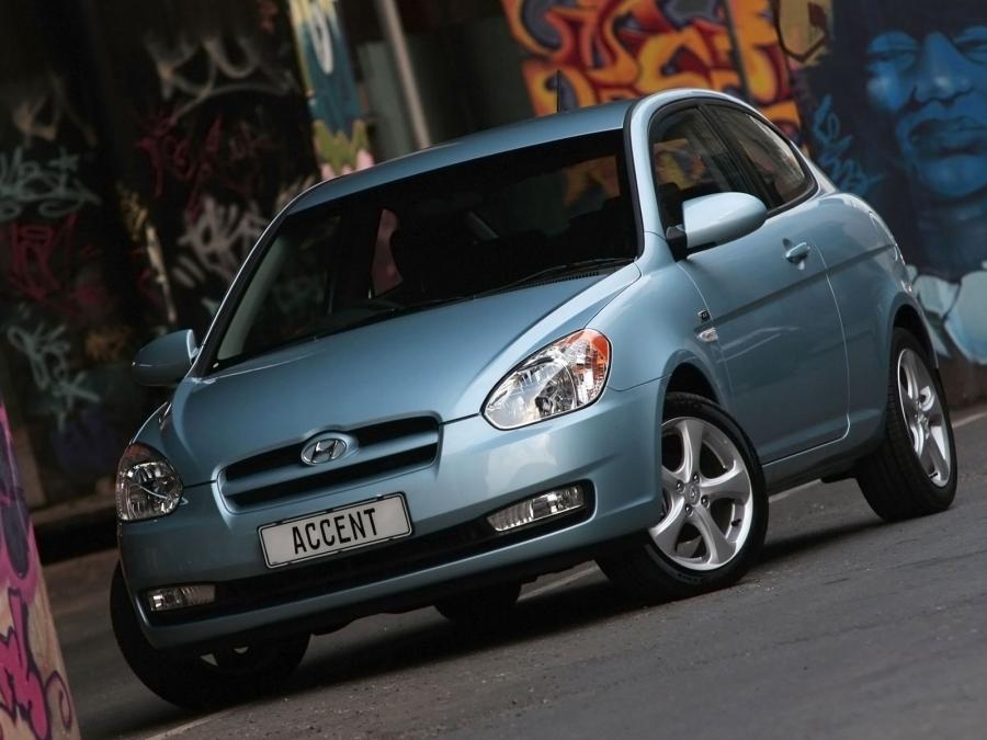  Hyundai Accent 3-Door 2007 года  (ZA) (фото 3 из 20)